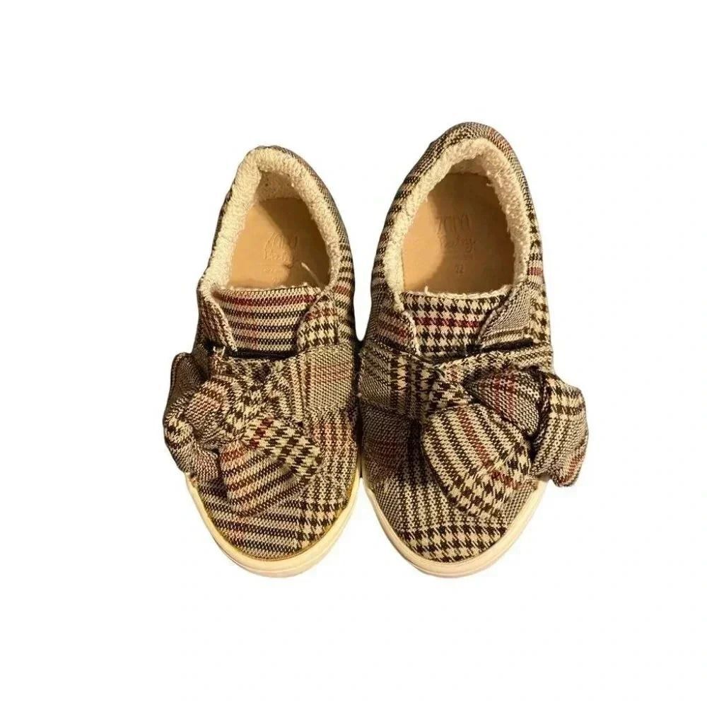 zara baby size 22 shoes size 6 brown plaid toddler walker velcro closure